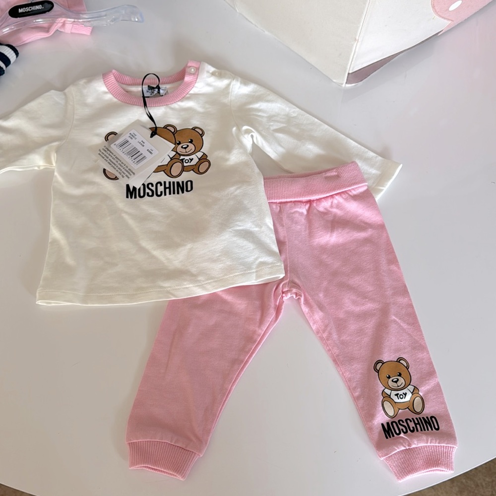 Moschino, new!!!